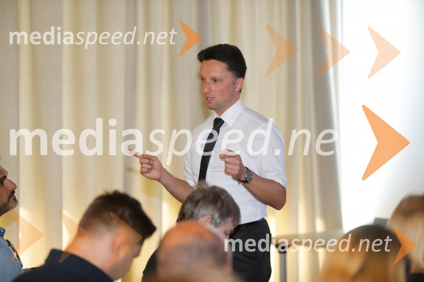 Ford Focus, Slovenska predstavitev