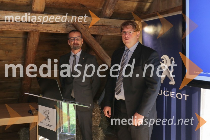  Gregor Draksler, vodja marketinga P Automobil Import;  Martin Fajt, produktni vodja P Automobil ImportPeugeot Rifter, slovenska predstavitev