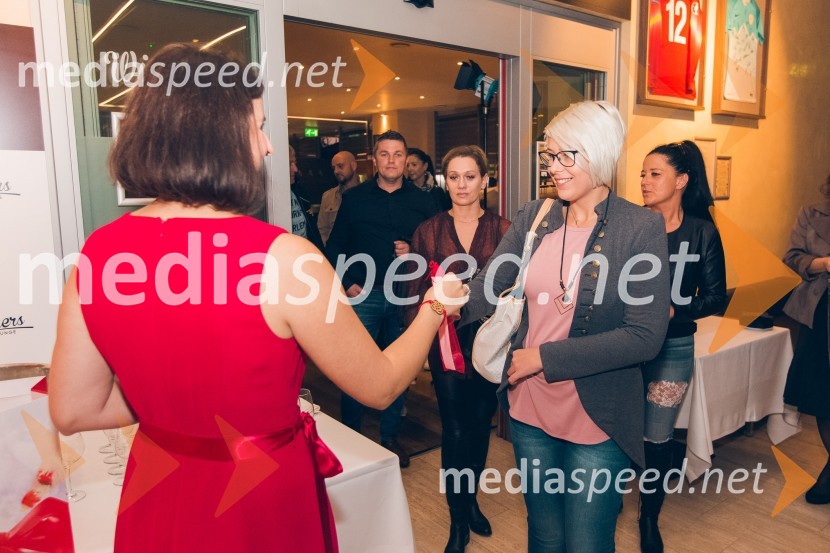 Predstavitev romana Nemirni srci in modna revija