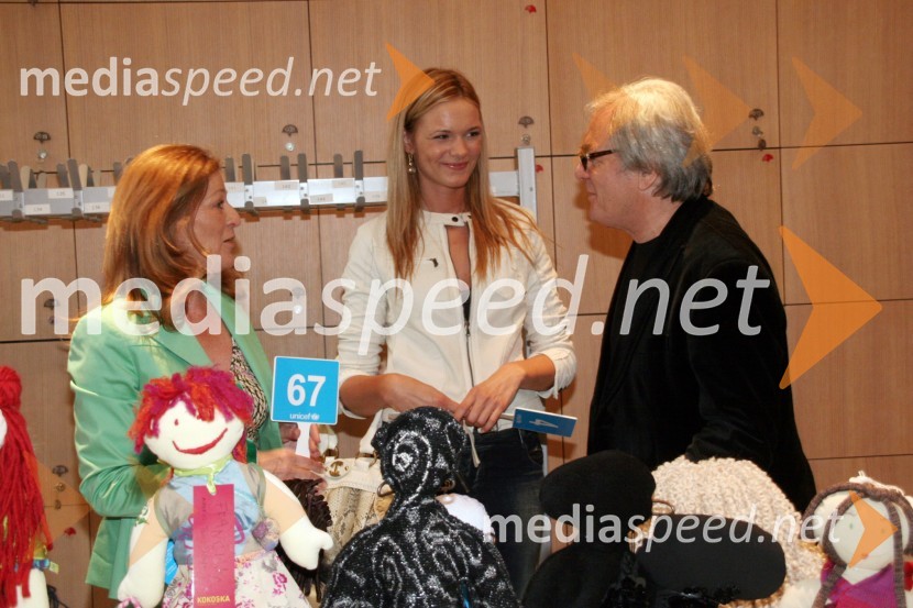 Mija Janković, žena Zorana Jankovića, župana Ljubljane, Meta Logar, manekenka in Lado Leskovar, pevec in nacionalni ambasador UNICEF-a SlovenijaUNICEF-ova dobrodelna dražba Punčk iz cunj