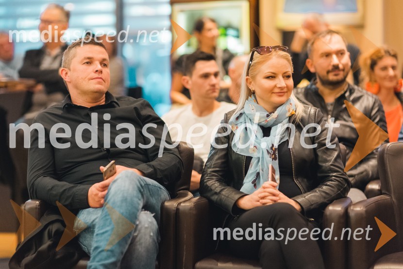 Predstavitev romana Nemirni srci in modna revija