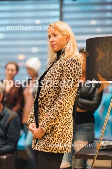 Predstavitev romana Nemirni srci in modna revija