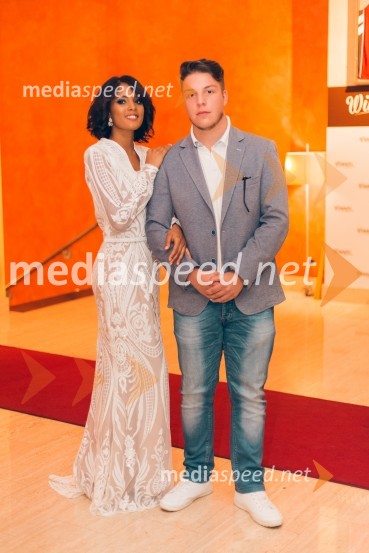 Predstavitev romana Nemirni srci in modna revija