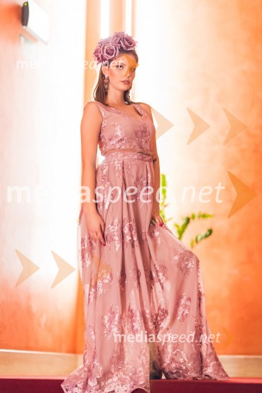 Predstavitev romana Nemirni srci in modna revija