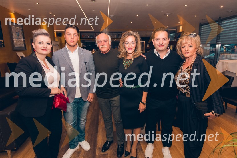 Predstavitev romana Nemirni srci in modna revija