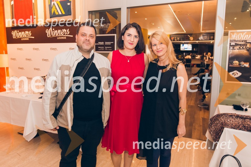 Predstavitev romana Nemirni srci in modna revija