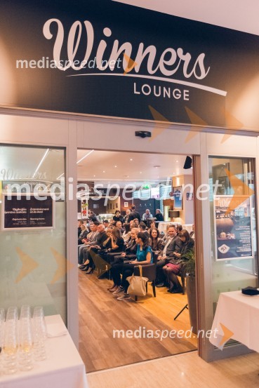 Predstavitev romana Nemirni srci in modna revija