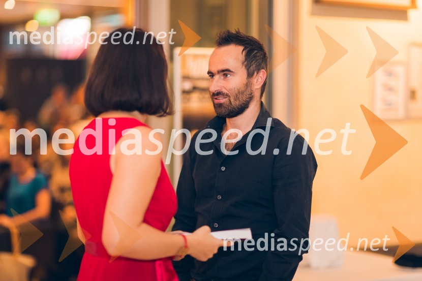 Predstavitev romana Nemirni srci in modna revija