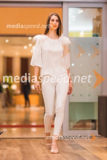 Predstavitev romana Nemirni srci in modna revija