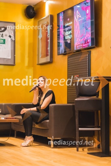 Predstavitev romana Nemirni srci in modna revija