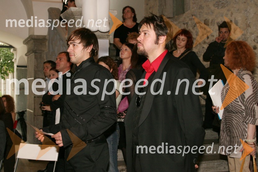 Lado Bizovičar, televizijski voditelj, voditelj večera in nacionalni ambasador UNICEF-a Slovenija ter Gal Gljun, član skupine Gal in GaleristiUNICEF-ova dobrodelna dražba Punčk iz cunj