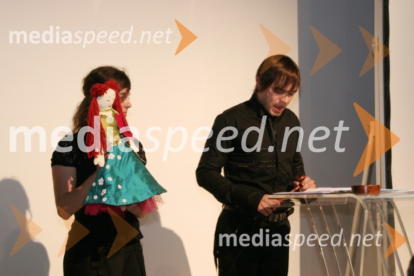 Lado Bizovičar, televizijski voditelj, voditelj večera in nacionalni ambasador UNICEF-a SlovenijaUNICEF-ova dobrodelna dražba Punčk iz cunj