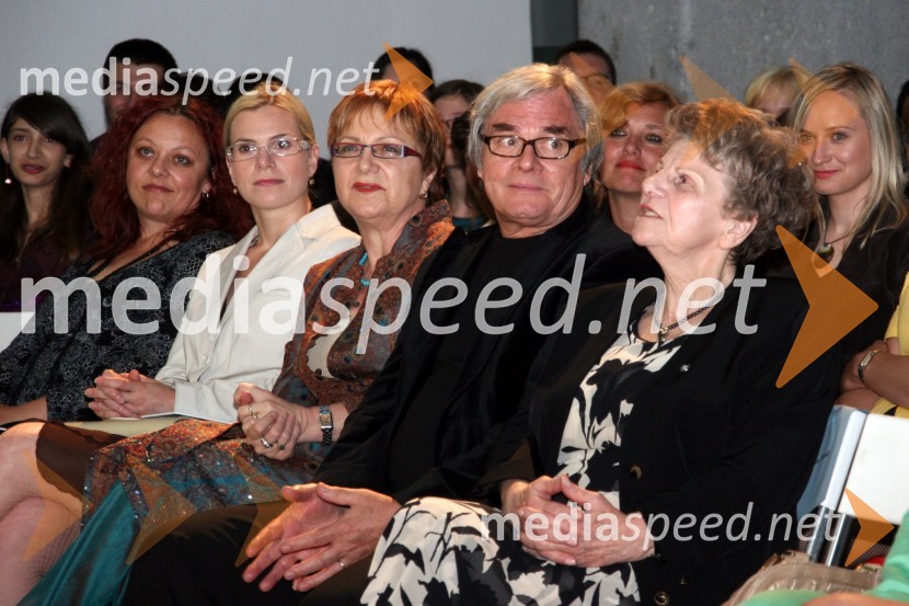 Željka Toplek Luzar, izvršna direktorica Publicisa, Tanja Subotič, vodja projektov Dialog Company, Maja Vojnovič, izvršna direktorica UNICEF Slovenija, Lado Leskovar, pevec in nacionalni ambasador UNICEF-a Slovenija ter Zora Tomič, predsednica UNICEF-a SlovenijaUNICEF-ova dobrodelna dražba Punčk iz cunj