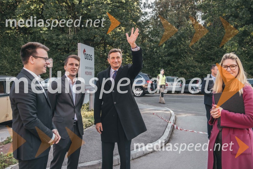  Nejc Smole, župan občine Medvode;  Miha Kranjc, lastnik in direktor zavoda Aktivna starost;  Borut Pahor, predsednik Republike Slovenije;  Mirjam Badovinac, protokol predsednika RS»Mobilnost starejših, z leti gradimo na kvaliteti«, dogodek v centru starejših Medvode