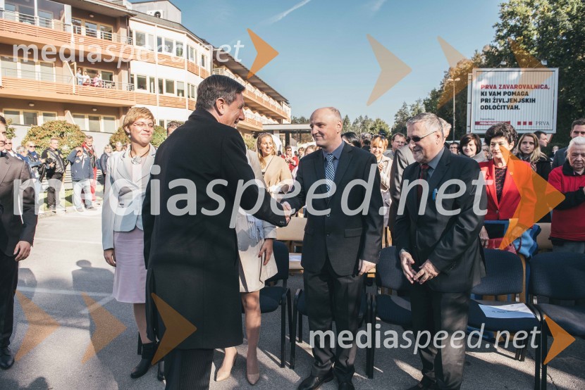  Borut Pahor, predsednik Republike Slovenije;  Blaž Razvornik, direktor DEOS centra starejših Medvode;  Bojan Kranjc, direktor družbe DEOS»Mobilnost starejših, z leti gradimo na kvaliteti«, dogodek v centru starejših Medvode