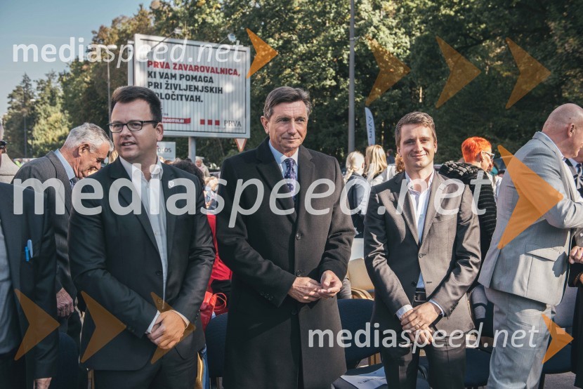  Nejc Smole, župan občine Medvode;  Borut Pahor, predsednik Republike Slovenije;  Miha Kranjc, lastnik in direktor zavoda Aktivna starost»Mobilnost starejših, z leti gradimo na kvaliteti«, dogodek v centru starejših Medvode