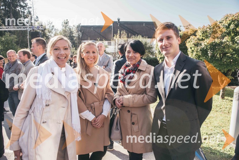  Tina Remic, direktorica Moj Načrt;  Katerina Steiner, vodja tržnega komuniciranja, Prva osebna zavarovalnica, d.d.;  Nataša Hajdinjak, direktorica marketinga in trženja zavarovanj, Prva osebna zavarovalnica, d.d.;  Miha Kranjc, lastnik in direktor zavoda Aktivna starost»Mobilnost starejših, z leti gradimo na kvaliteti«, dogodek v centru starejših Medvode