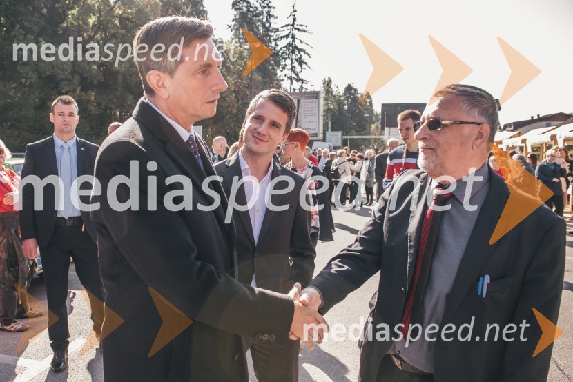  Borut Pahor, predsednik Republike Slovenije;  Miha Kranjc, lastnik in direktor zavoda Aktivna starost;  Bojan Kranjc, direktor družbe DEOS»Mobilnost starejših, z leti gradimo na kvaliteti«, dogodek v centru starejših Medvode