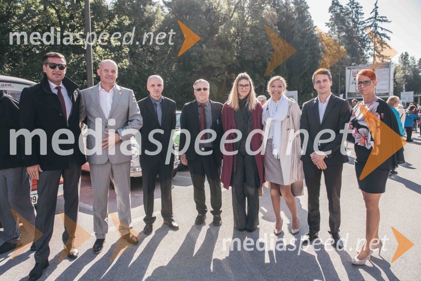  ... ;  Robert Štaba, Predsednik Zavoda Varna pot;  Blaž Razvornik, direktor DEOS centra starejših Medvode;  Bojan Kranjc, direktor družbe DEOS;  Mirjam Badovinac, protokol predsednika RS;  Tina Remic, direktorica Moj Načrt;  Miha Kranjc, lastnik in direktor zavoda Aktivna starost;  ... »Mobilnost starejših, z leti gradimo na kvaliteti«, dogodek v centru starejših Medvode