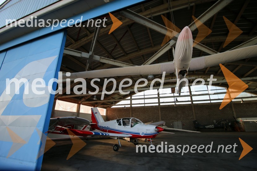 1. Nobilisov piknik, Športno letališče SkokeJesenski piknik, Estetika Nobilis