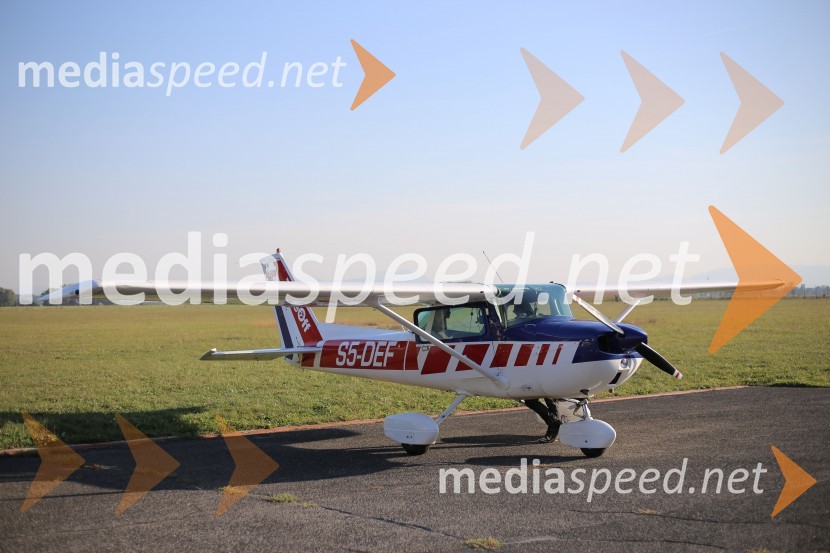 1. Nobilisov piknik, Športno letališče SkokeJesenski piknik, Estetika Nobilis