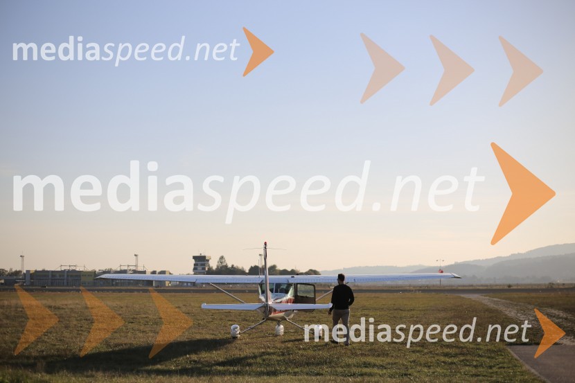 1. Nobilisov piknik, Športno letališče SkokeJesenski piknik, Estetika Nobilis