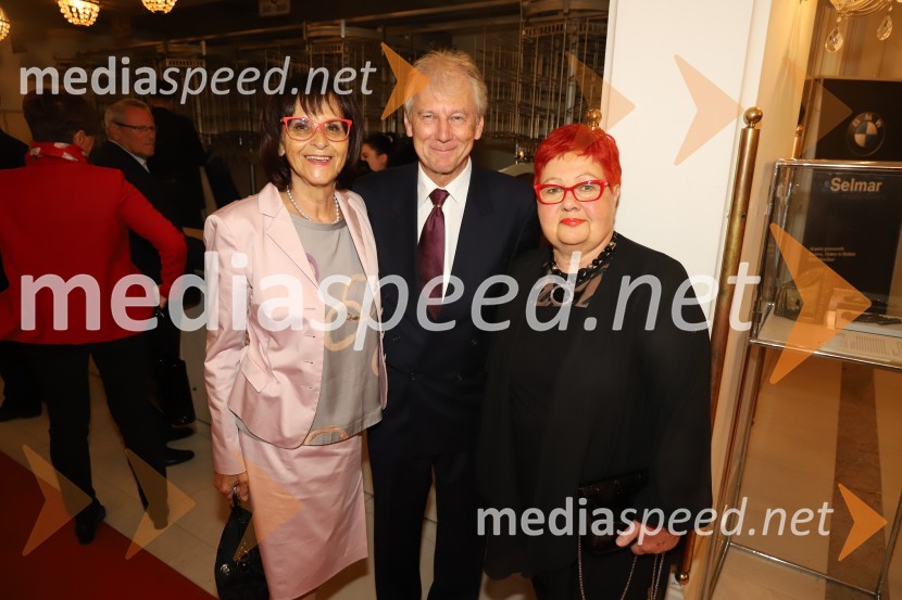  Andreja Kračun, predsednica, Dobrodelno združenje Koraki za korakce;  prof. dr. Davorin  Kračun, ekonomist, predsednik Fiskalnega sveta, član Rotary Cluba Maribor;  Zdenka Križanič, predsednica Odbora za Glazerjeve nagradeNabucco, premiera opere