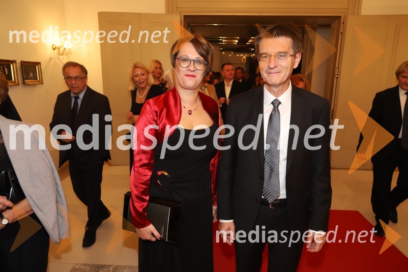  Lidija Divjak Mirnik, poslanka DZ Republike Slovenije; prof. dr. Zdravko Kačič, rektor Univerze v MariboruNabucco, premiera opere