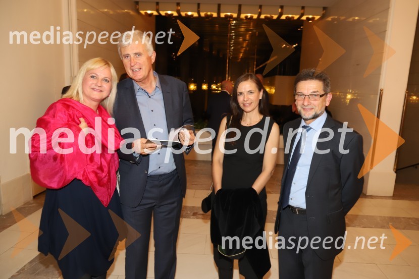  Andreja Zakonjšek Krt, operna pevka; dr. Emil Komes;  Ulrike Komes; dr. Ivan ŠtuhecNabucco, premiera opere