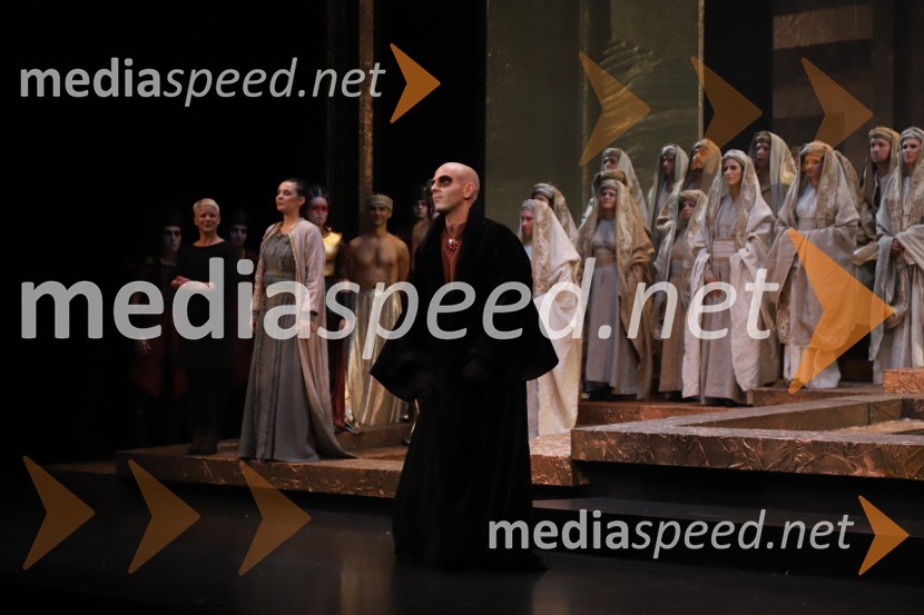 Nabucco, premiera opere