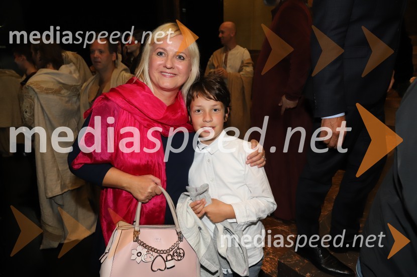  Andreja Zakonjšek Krt, operna pevka;  Vid KrtNabucco, premiera opere