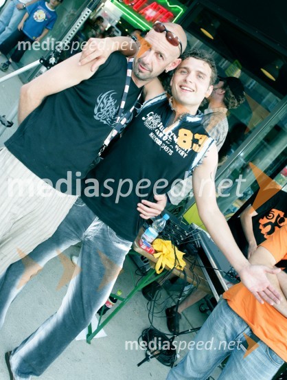 Jože Činč, Pevec zabavljaške skupine D'Kwashen Retashy in pevec Gorazd Ademovič - GogiKolosej Maribor 1.obletnica