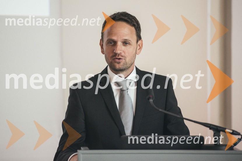  Franci Bolta, direktor znamke Audi pri podjetju Porsche Slovenija d.o.o.Audi Q8, slovenska predstavitev