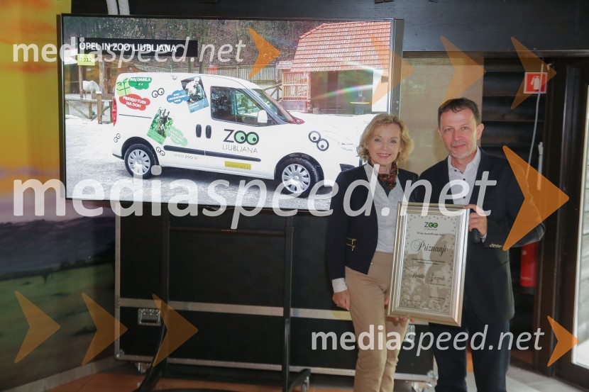  Zdenka Ban Fišinger, direktorica Živalskega vrta Ljubljana;  Borut Gazvoda, direktor, Opel SlovenijaOpel Combo Life, slovenska predstavitev