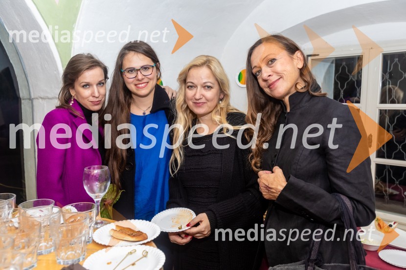  ... ;  ... ;  Barbara Pia Jenič, režiserka;  Maruša Oblak, igralkaPrerok, premiera predstave