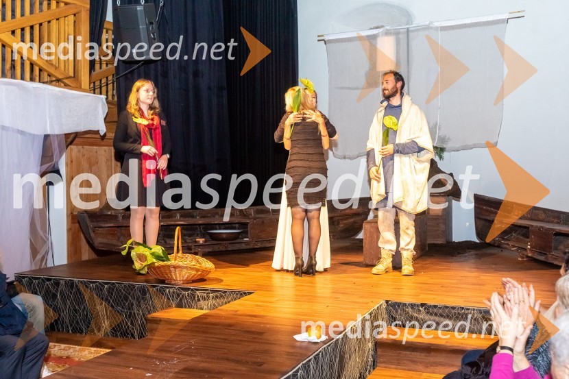  Barbara Pia Jenič, režiserka;  Maruša Oblak, igralka;  Miha Rodman, igralecPrerok, premiera predstave