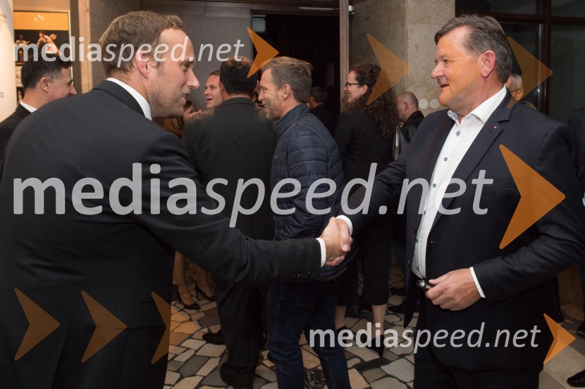  Uroš Hakl, direktor družbe Večer, d.o.o.; dr. Aleksander Jevšek, župan, Mestna občina Murska SobotaZnana so najuspešnejša Pomurska podjetja leta 2017