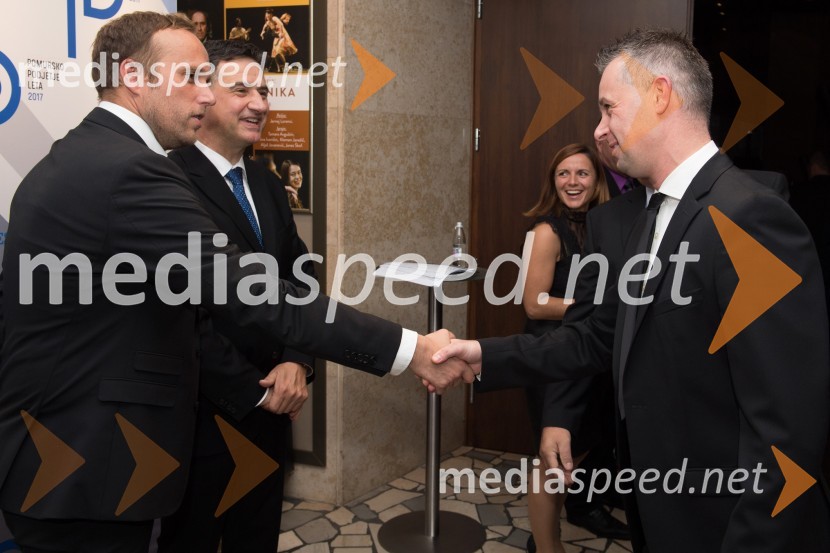  Uroš Hakl, direktor družbe Večer, d.o.o.;  Robert Grah, direktor, Pomurska gospodarska zbornica;  ... Znana so najuspešnejša Pomurska podjetja leta 2017