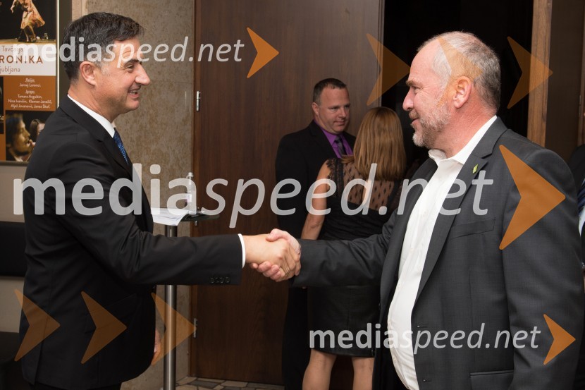  Robert Grah, direktor, Pomurska gospodarska zbornica;  Peter Tibaut, KIT Žižki d.o.o.Znana so najuspešnejša Pomurska podjetja leta 2017