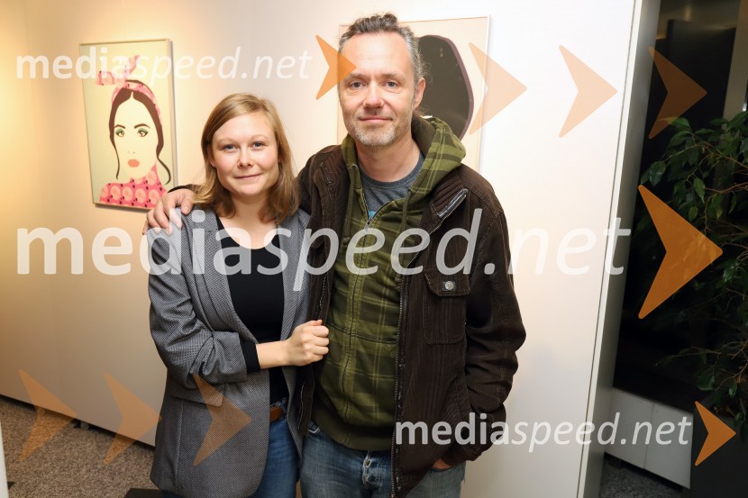  ... ;  Ven Jemeršić, režiserOtvoritev razstave umetniških del Mojce Krajnc