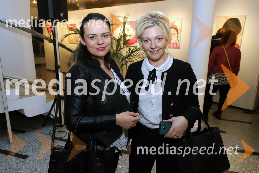  Maja Fabijan, slikarka;  Renata Donko, slikarkaOtvoritev razstave umetniških del Mojce Krajnc
