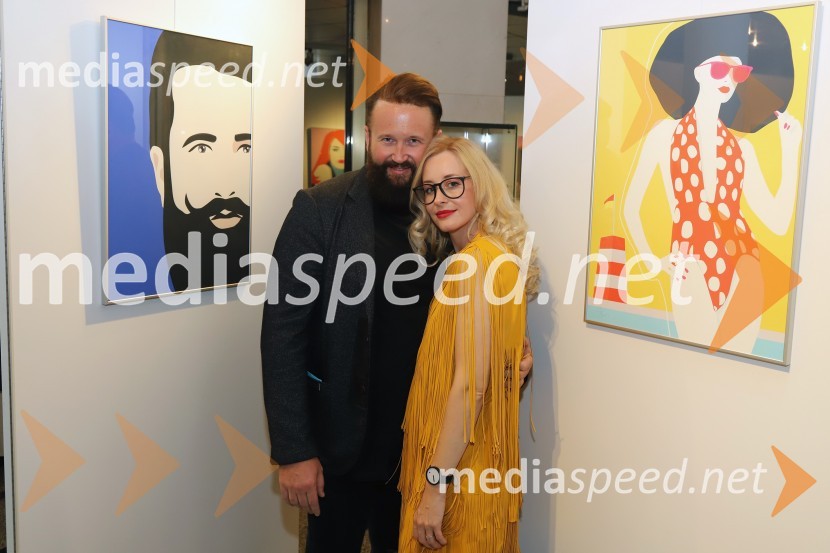  Marko Matjaž, frizer;  Mojca Krajnc, ilustratorkaOtvoritev razstave umetniških del Mojce Krajnc