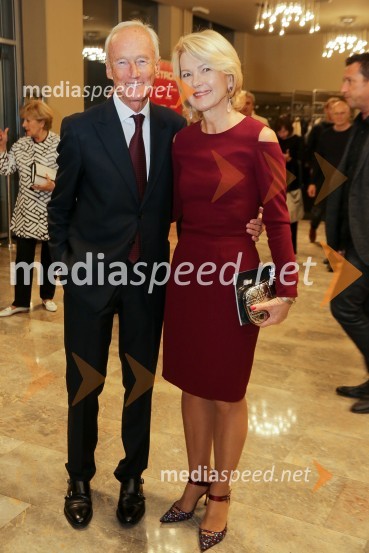  Janez  Pergar, prokurist NP Consulting;  Nevenka Črešnar Pergar, lastnica in direktorica podjetja NP ConsultingKresnice, premiera predstave