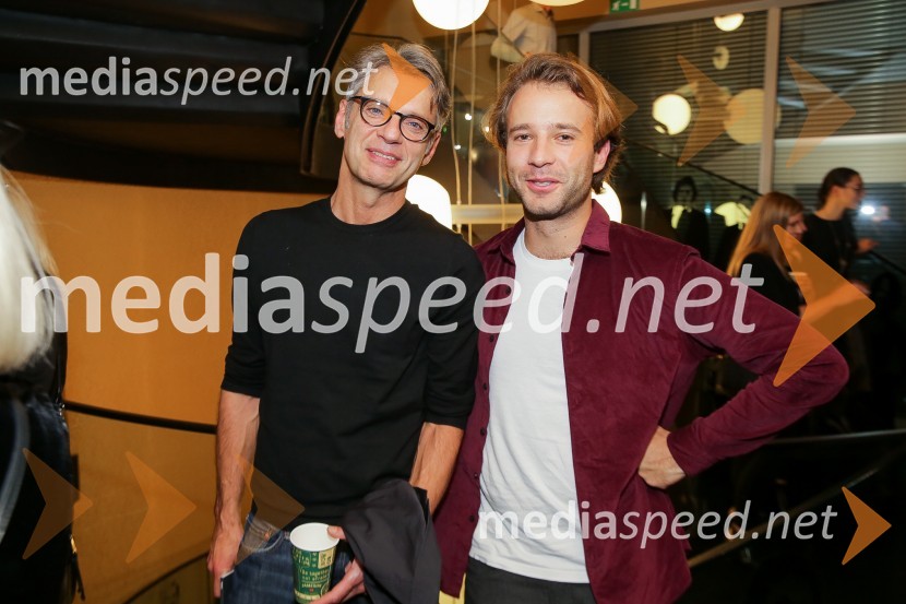  Primož Ekart, igralec, režiser;  Nik  Škrlec, igralecKresnice, premiera predstave