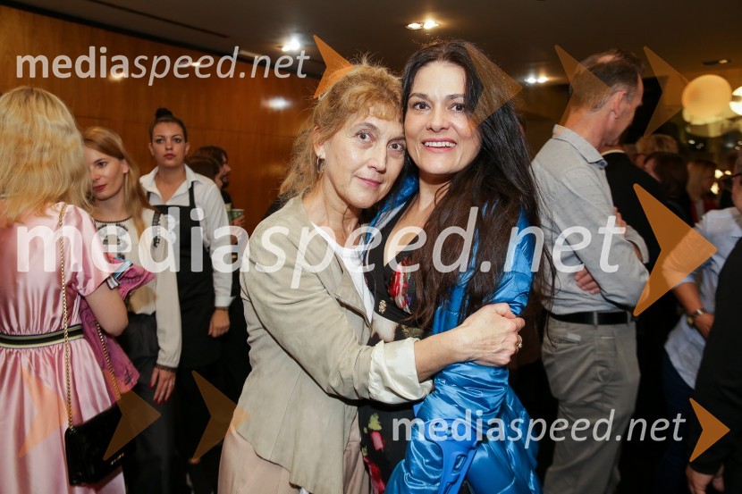  ... ;  Pia Zemljič, igralkaKresnice, premiera predstave