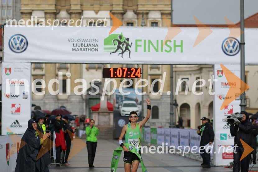  Aleš Berglez Vanga, tekačNa 23. ljubljanskem maratonu slavila Etiopijec in Kenijka