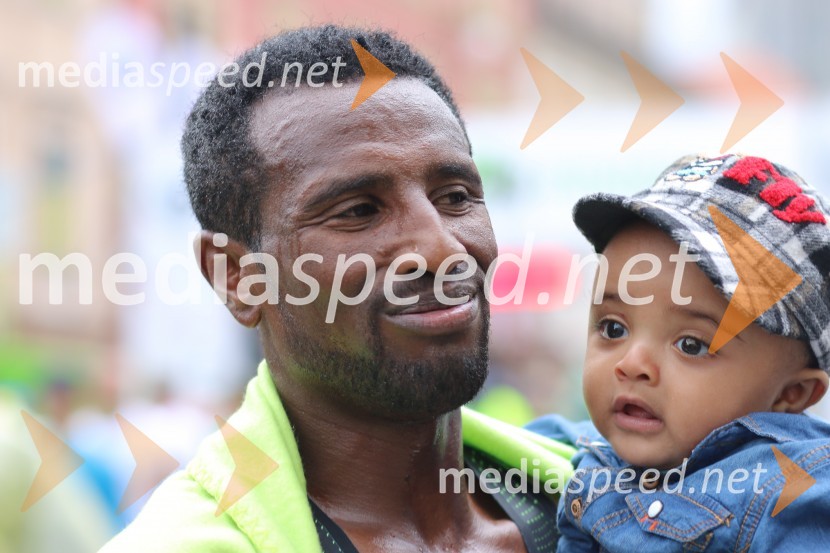  Lemma Kasaye Sisay, tekač;  ... Na 23. ljubljanskem maratonu slavila Etiopijec in Kenijka