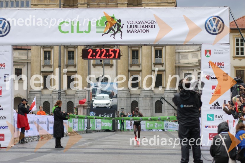  Visiline Jepkesho, tekačicaNa 23. ljubljanskem maratonu slavila Etiopijec in Kenijka