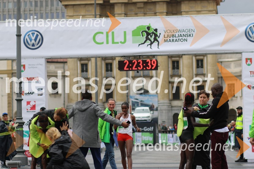  Dibabe Kuma, tekačicaNa 23. ljubljanskem maratonu slavila Etiopijec in Kenijka