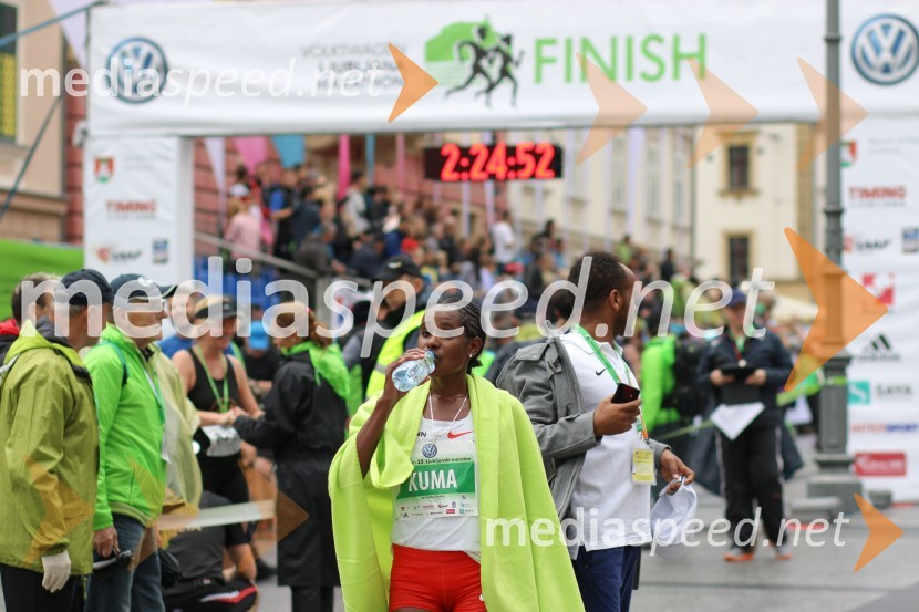  Dibabe Kuma, tekačicaNa 23. ljubljanskem maratonu slavila Etiopijec in Kenijka